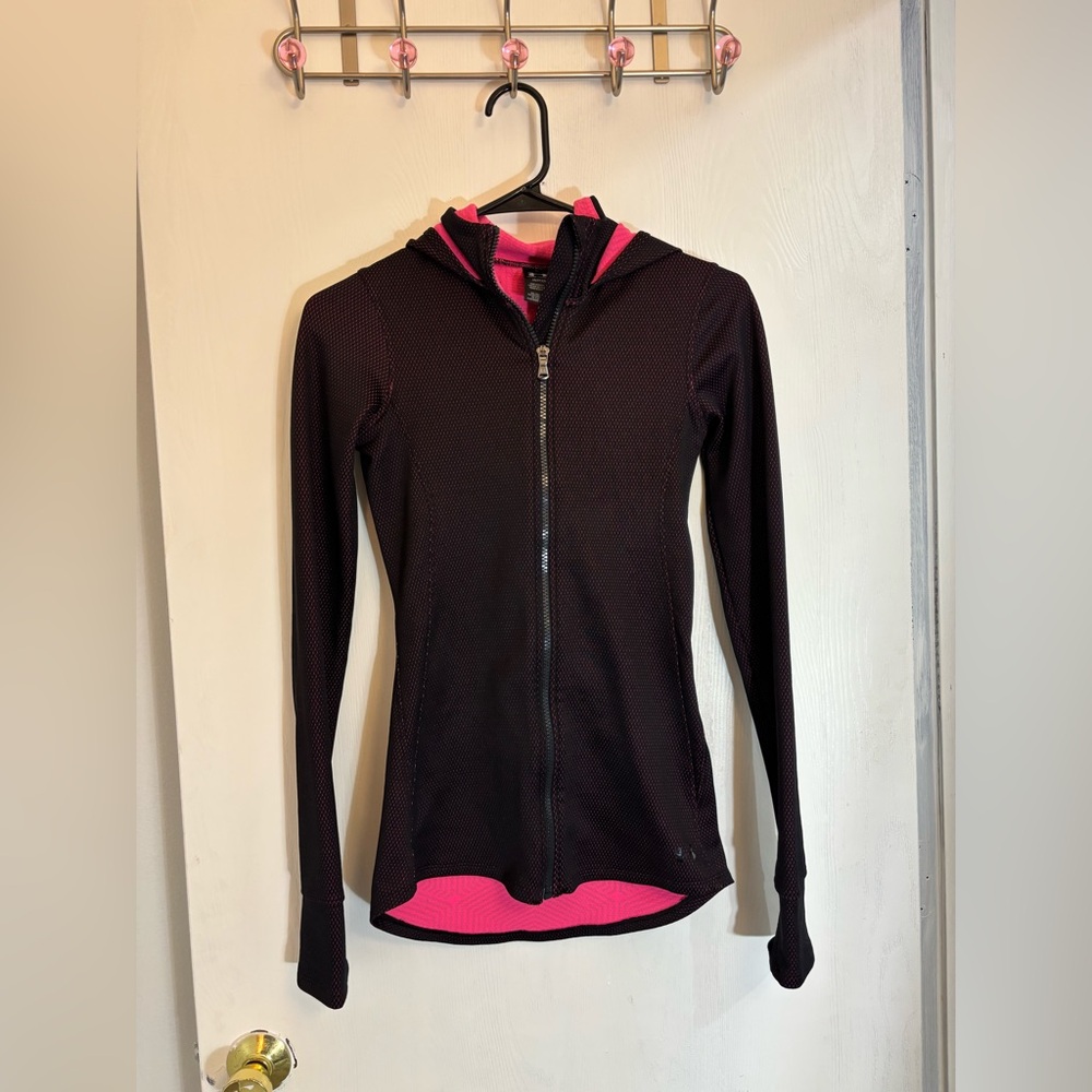 Under Armour Black and Pink Mesh Zip-Up Athletic Hoodie Woman’s Size XS